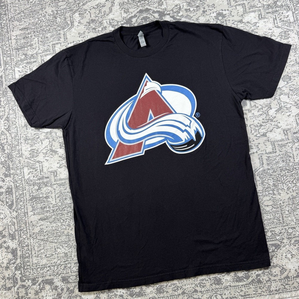 Next Level Men's size Large Colorado Avalanche Hockey Short Sleeve T-shirt Black